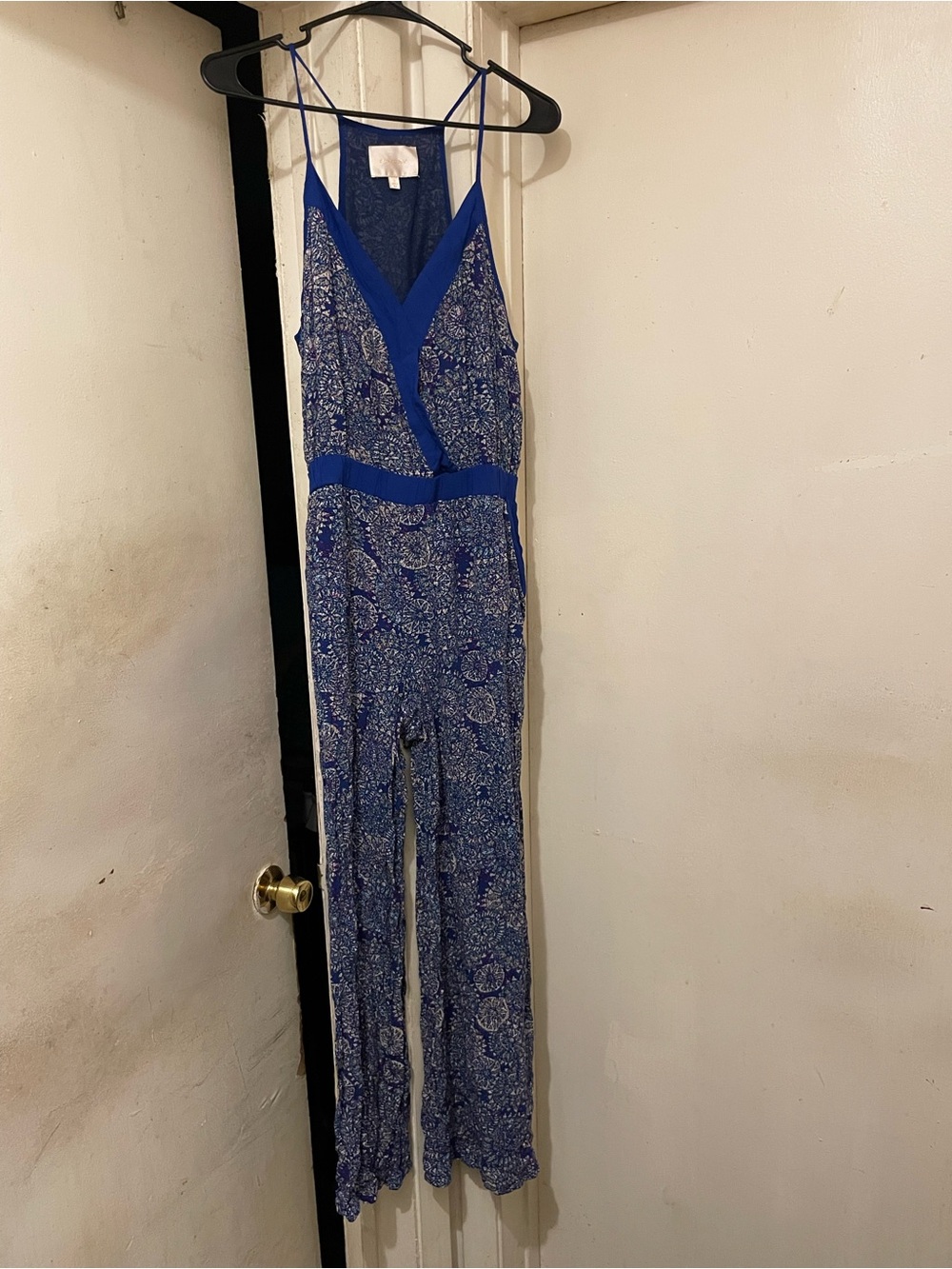 Skies Are Blue Women’s Jumpsuit Size M Blue White Paisley V-Neck Sleeveless